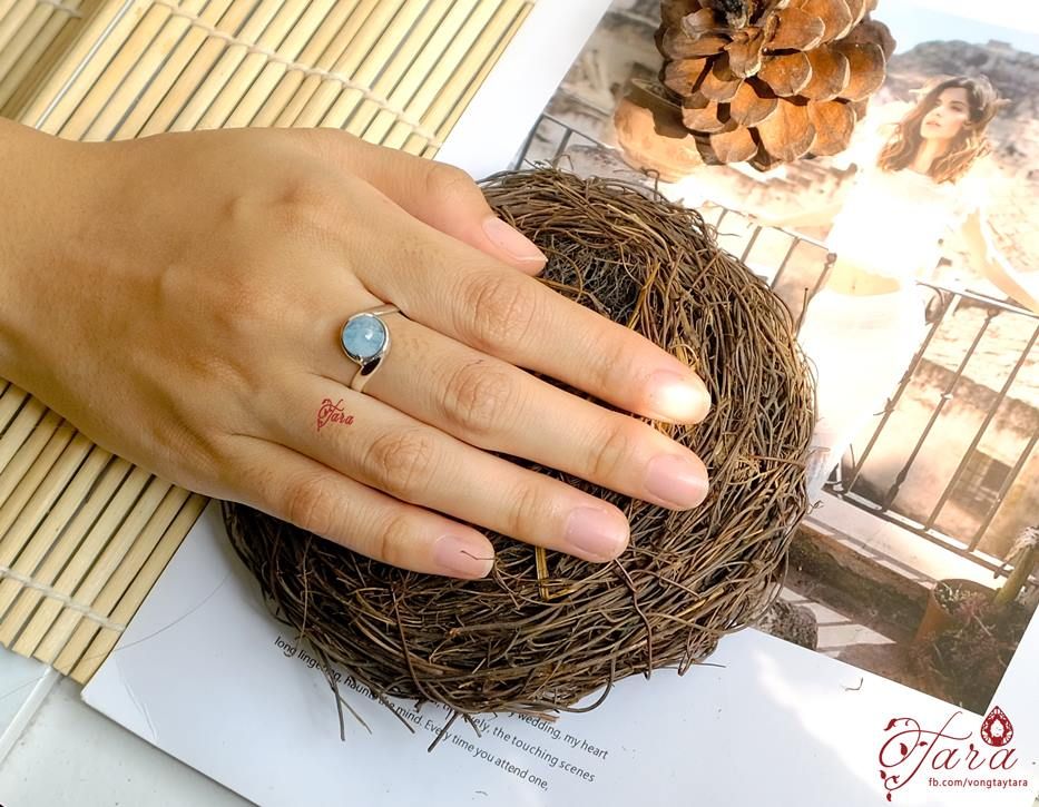 Nhẫn bạc đá Aquamarine