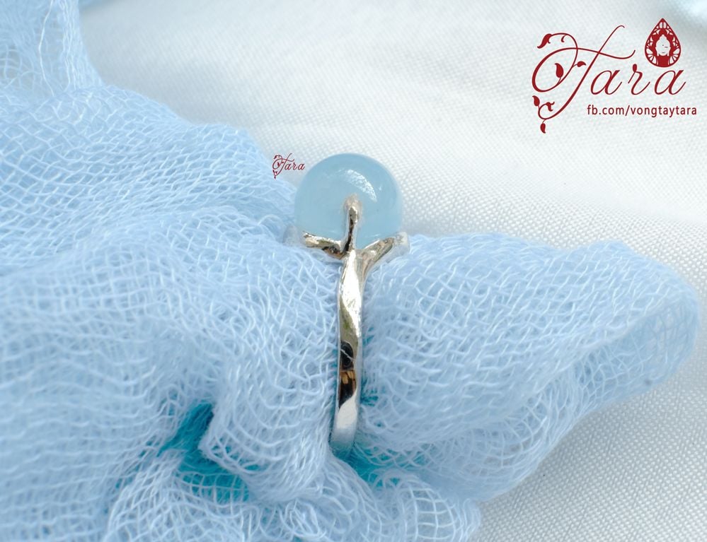 Nhẫn bạc đá Aquamarine