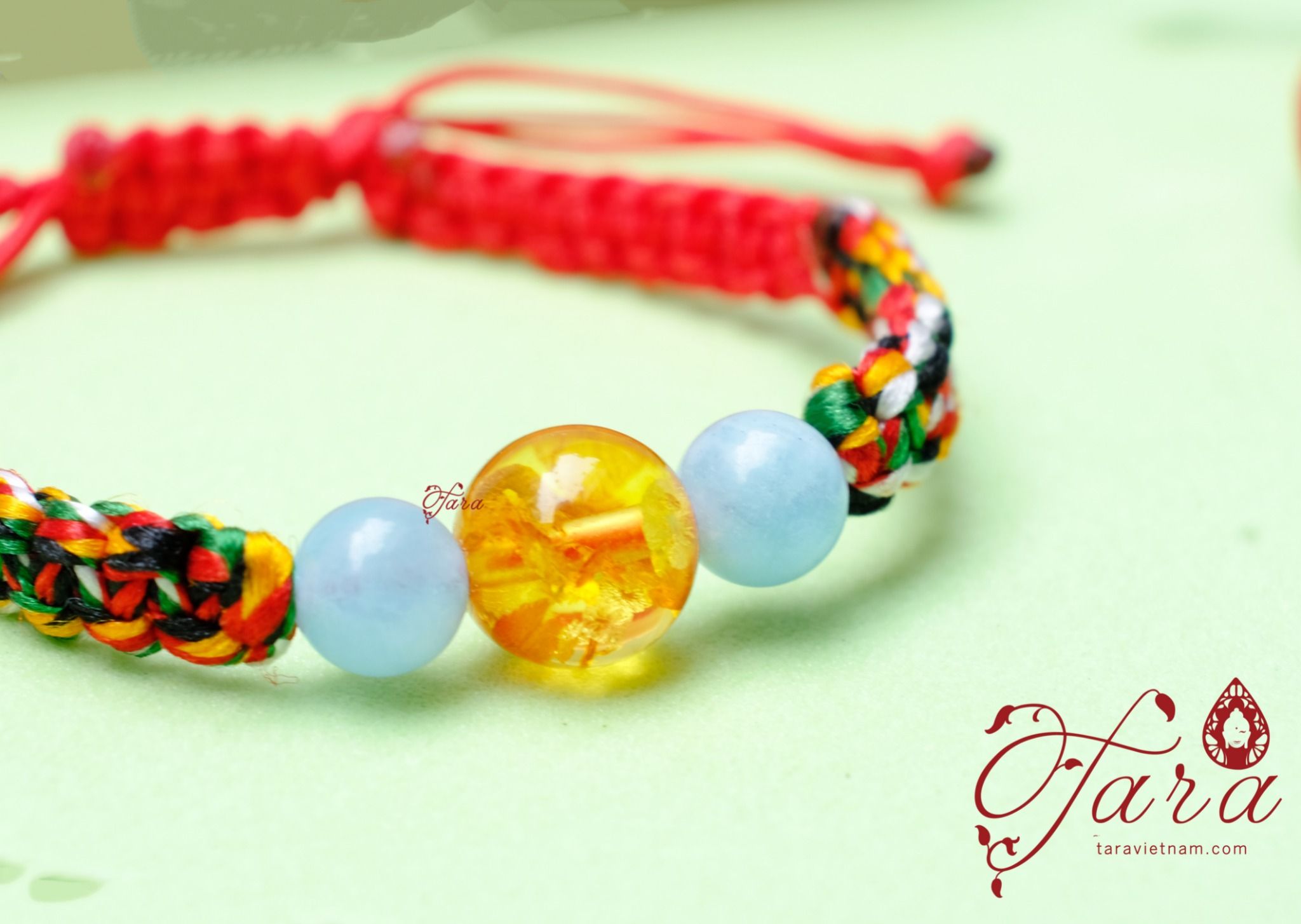 Vòng dây vải may mắn thắt Aquamarine và Hổ Phách cho bé