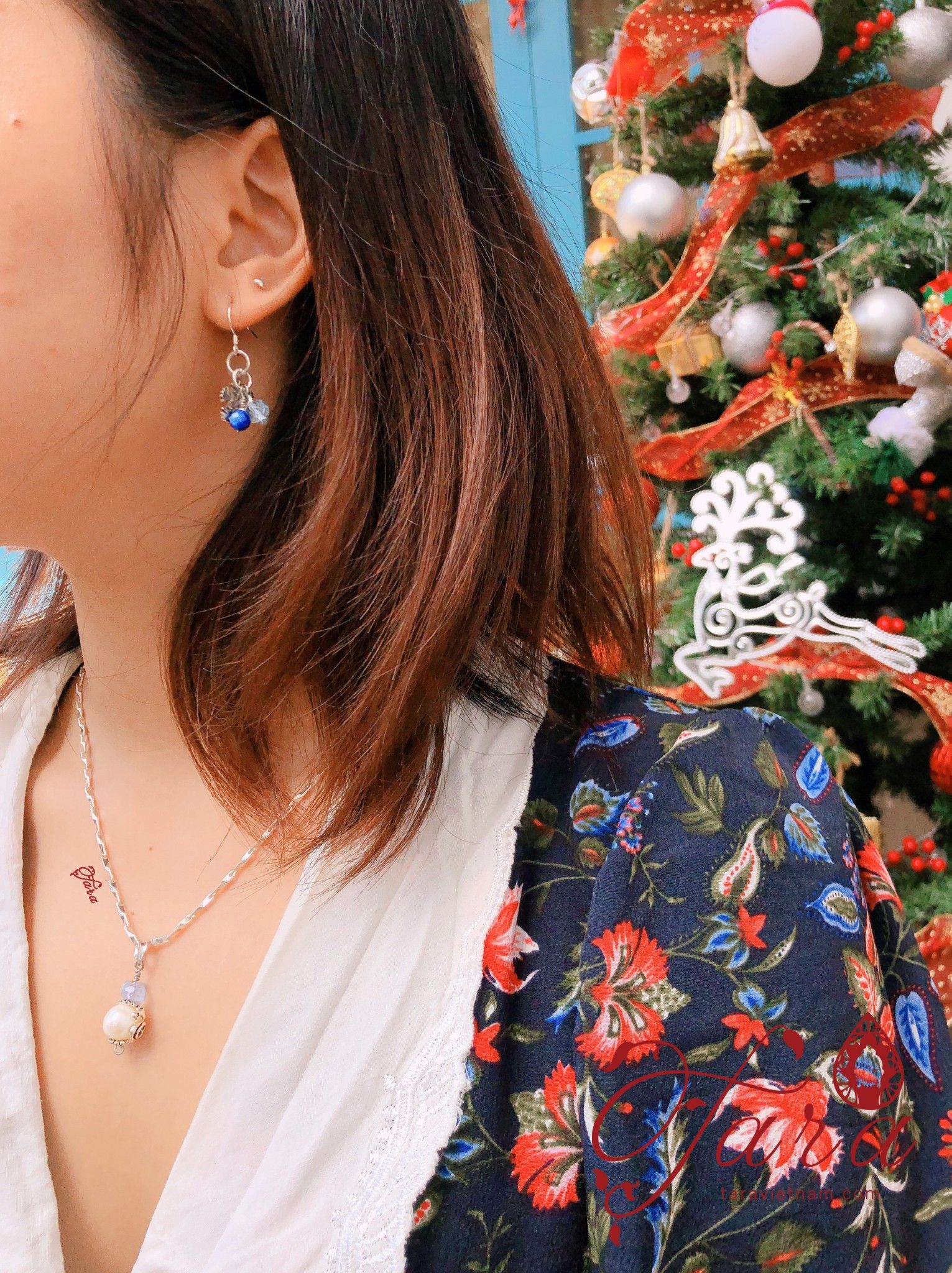 Bông tai hoa tuyết thiết kế lung linh - kết hợp đá Kyanite cá tính và Topaz nhiệm màu