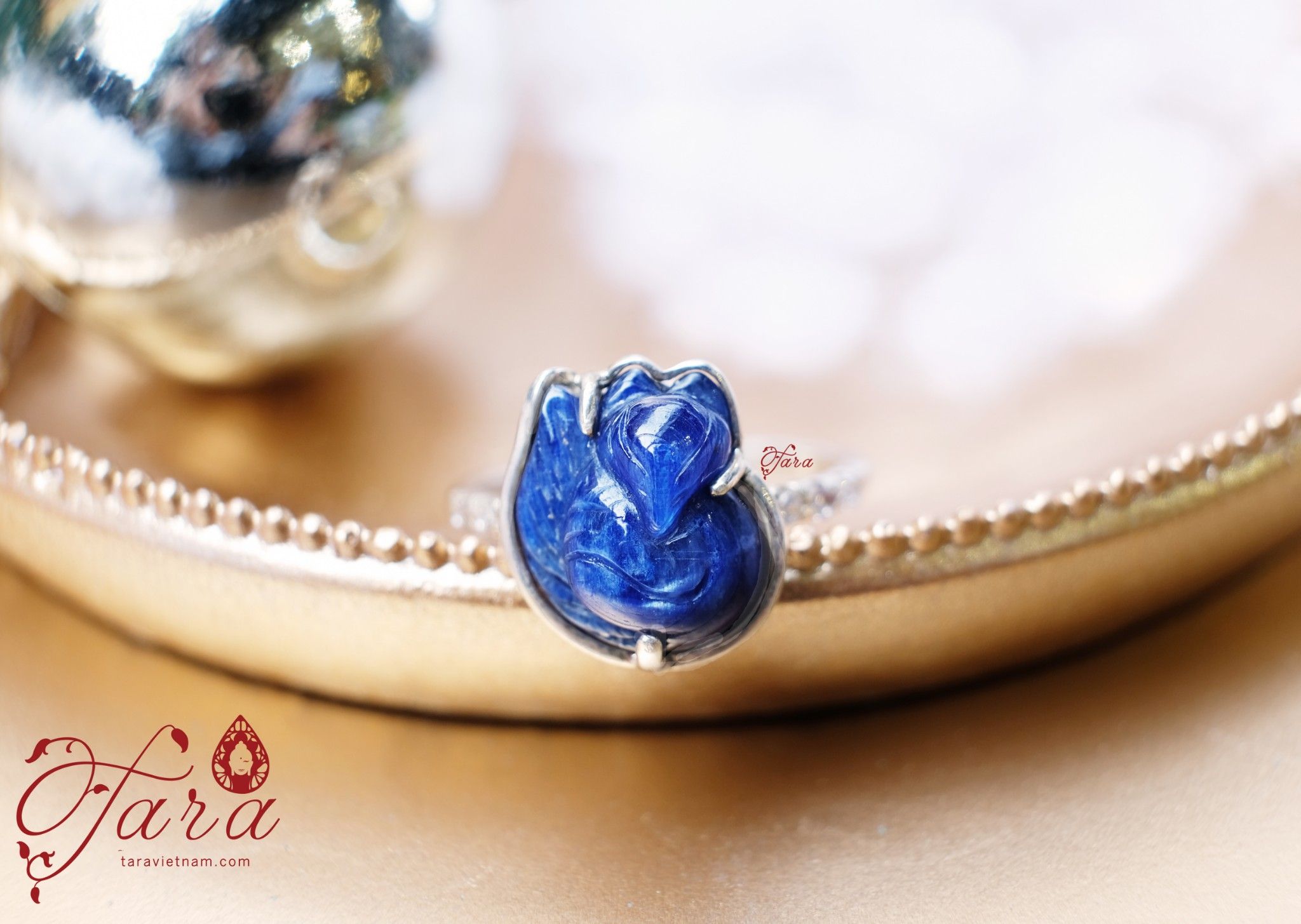 Nhẫn hồ ly đá Kyanite bọc bạc - cá tính quyến rũ