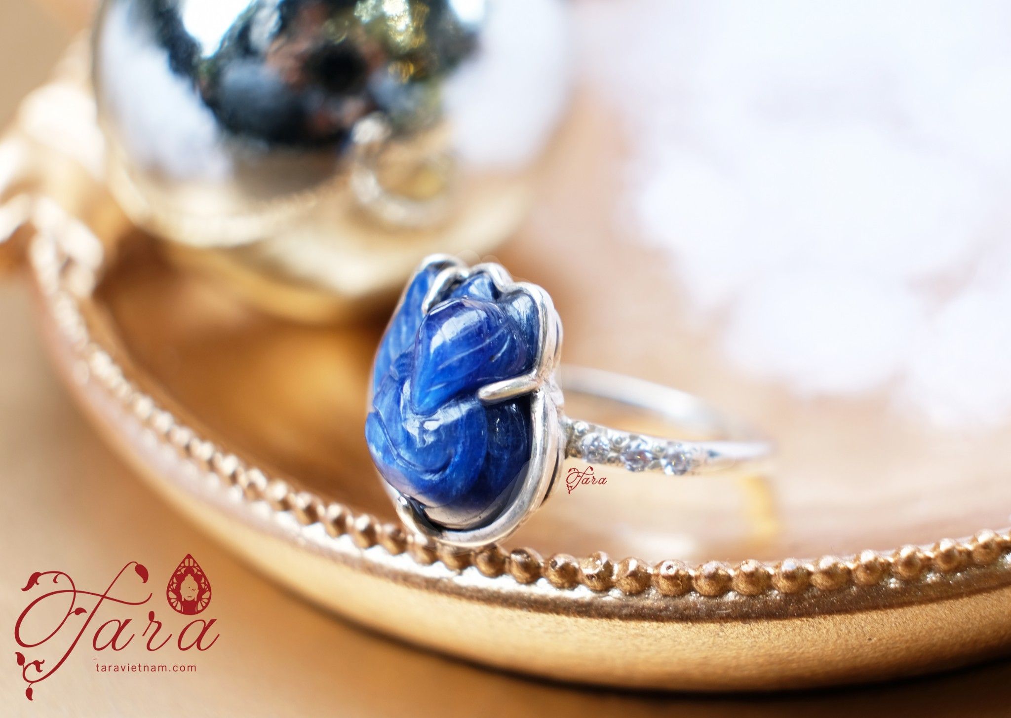 Nhẫn hồ ly đá Kyanite bọc bạc - cá tính quyến rũ