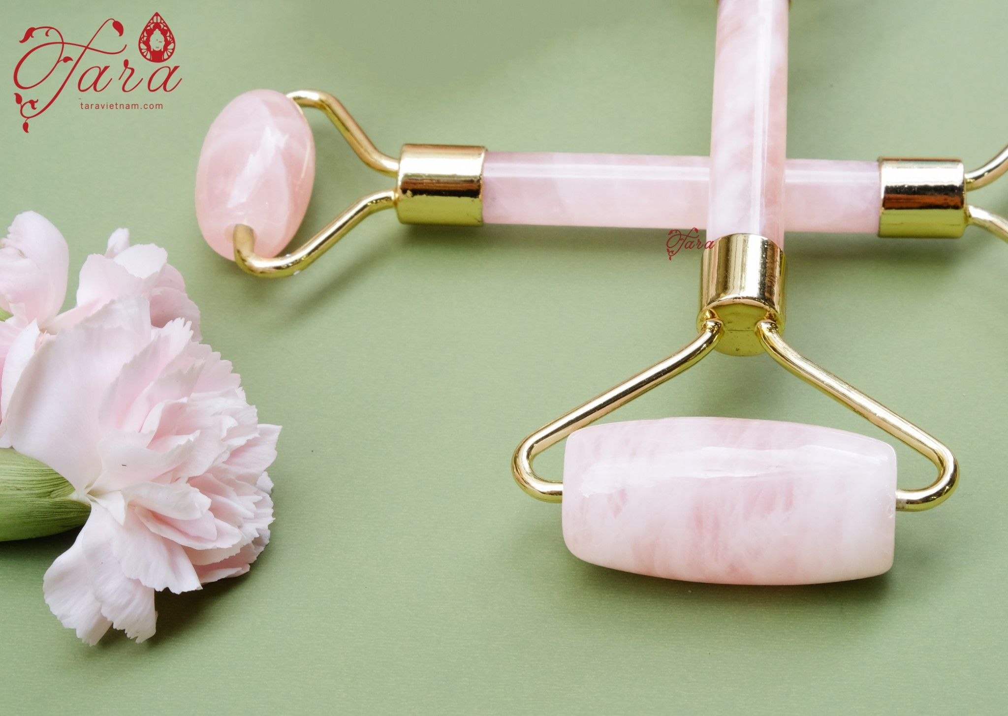 Cây lăn massage mặt Thạch anh hồng tự nhiên