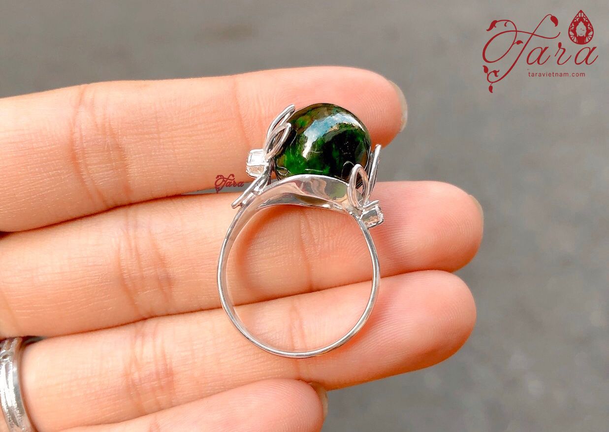 Nhẫn đá Diopside bọc bạc cao cấp
