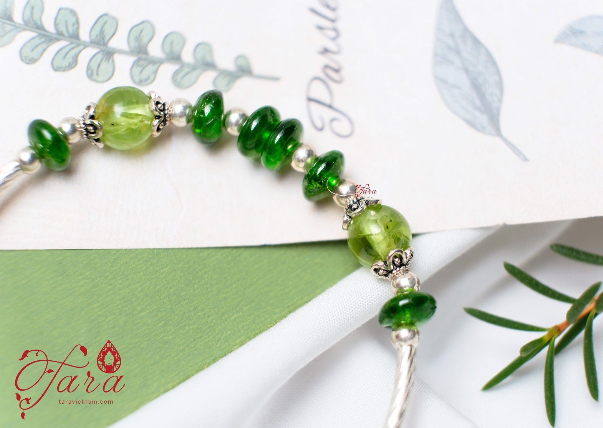 Diopside cá tính mix Peridot tao nhã