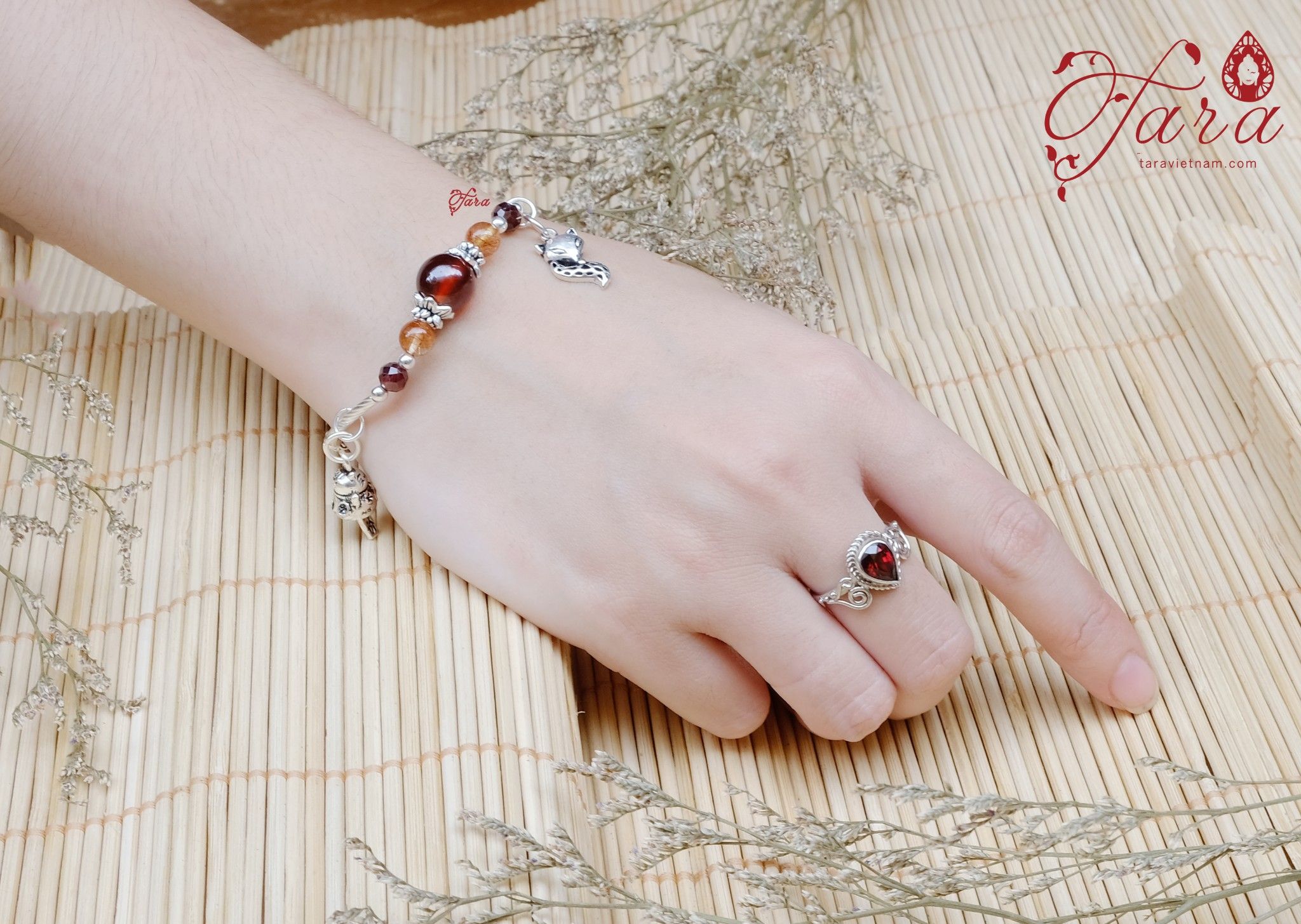 Vòng ngọc Hồng Lựu và Thạch anh tóc đỏ mix Bạc Thái 925 dành cho quý cô thời thượng