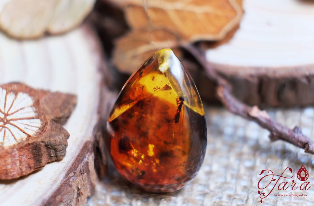 Mặt dây Hổ Phách giọt nước