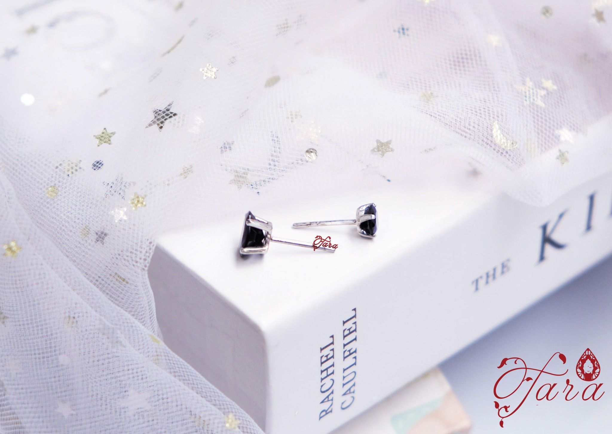 Hoa Tai Bạc đính đá Sapphire cao cấp, sang trọng