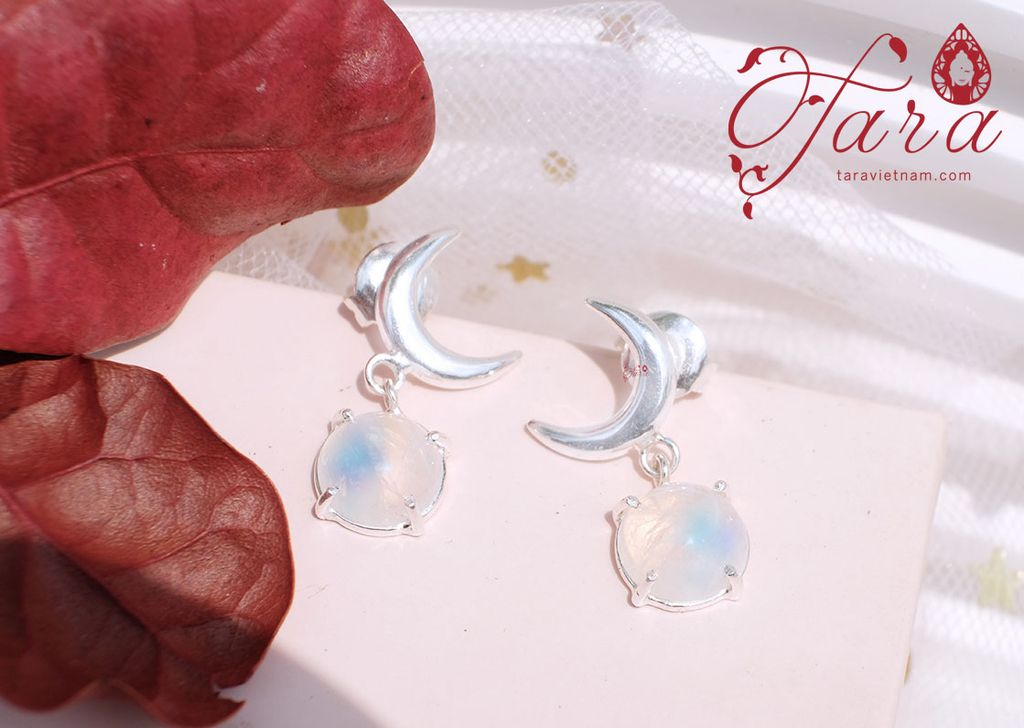  Bông tai Moonstone dáng Mặt Trăng 