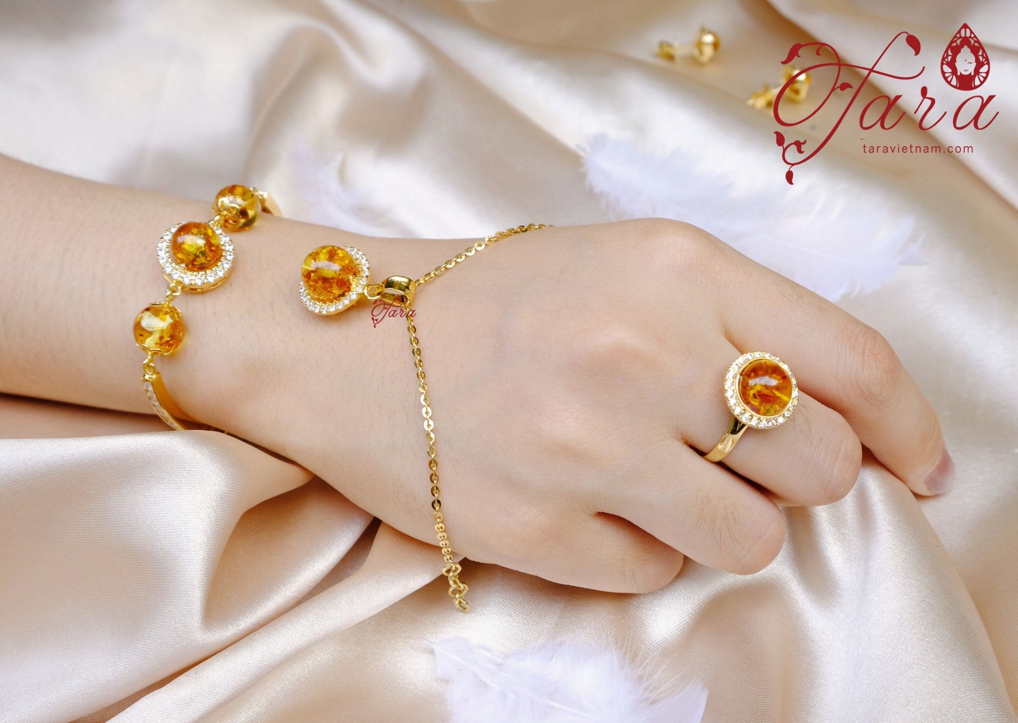 Bộ trang sức Hổ Phách cao cấp bọc Vàng 750 sang trọng - quý phái