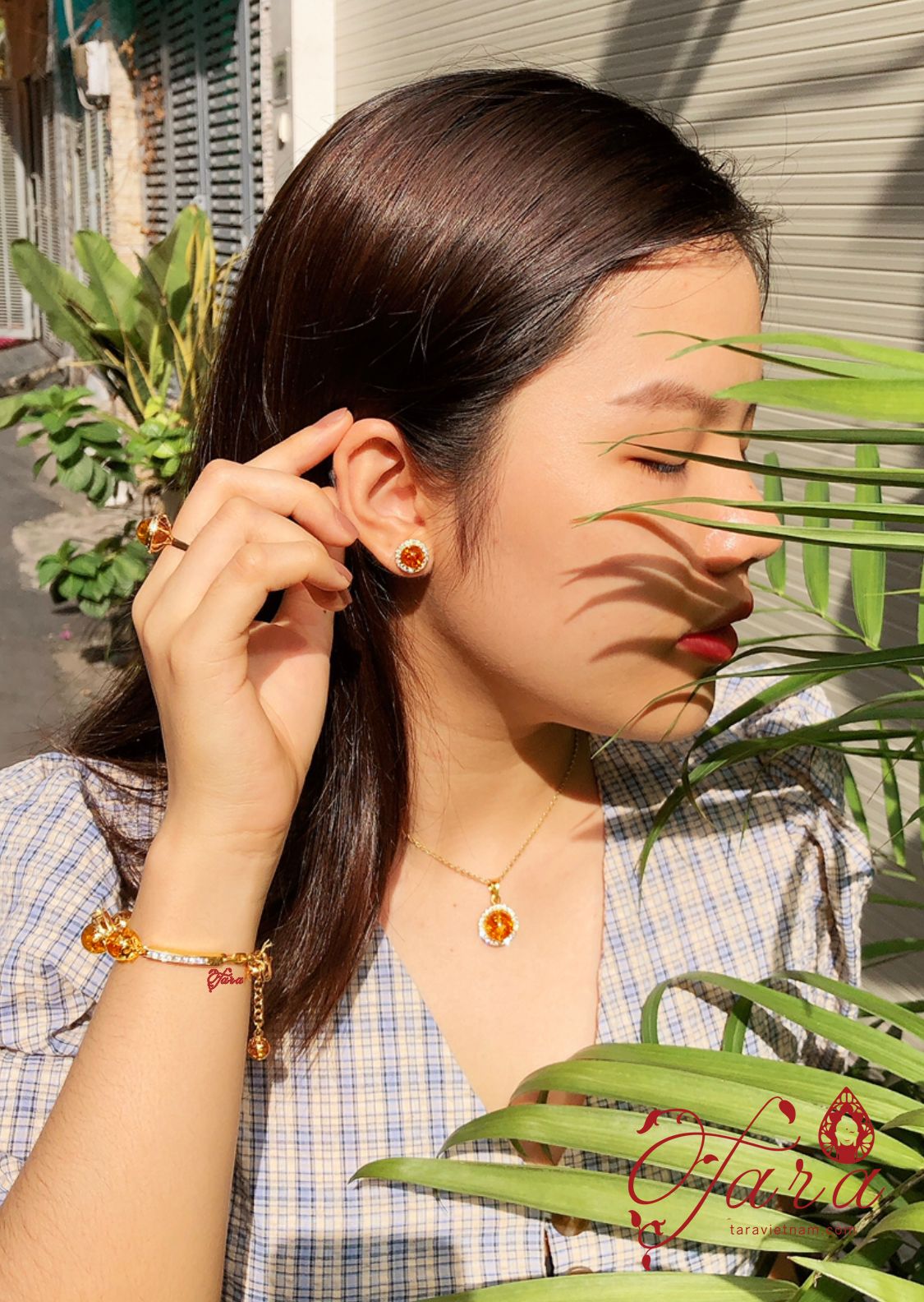 Bông tai Hổ Phách bọc Vàng 750 tinh xảo