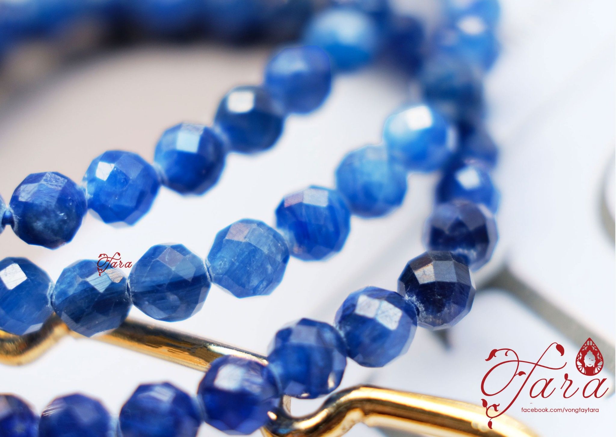 Vòng tay Kyanite mài giác mix charm bạc