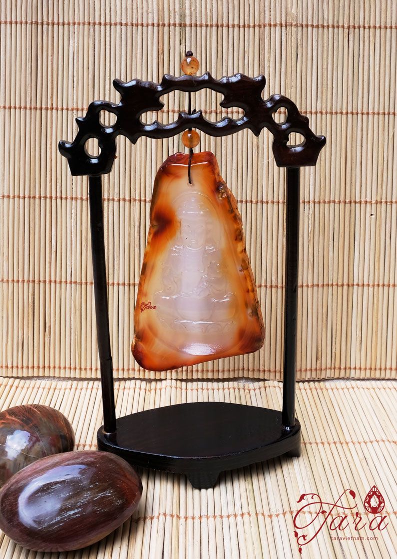 Tượng Quan Âm đá Mã Não đặt bàn làm việc