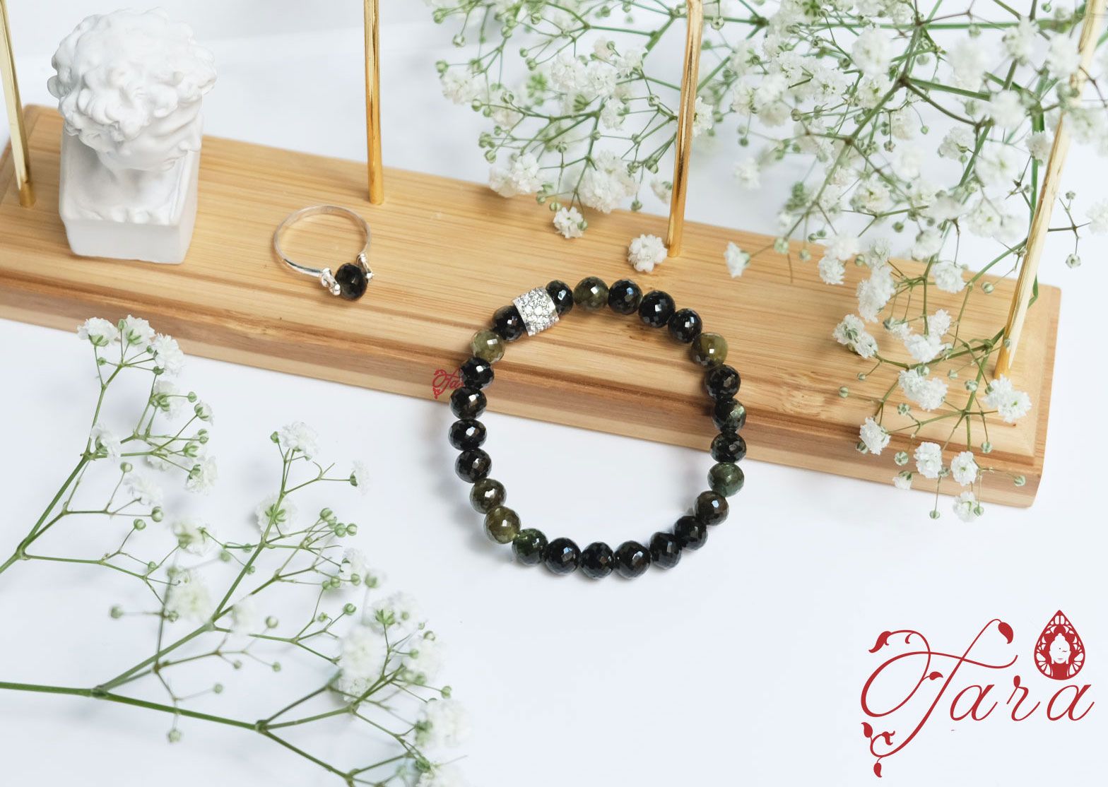 Vòng tay Sapphire mix Charm vàng trắng