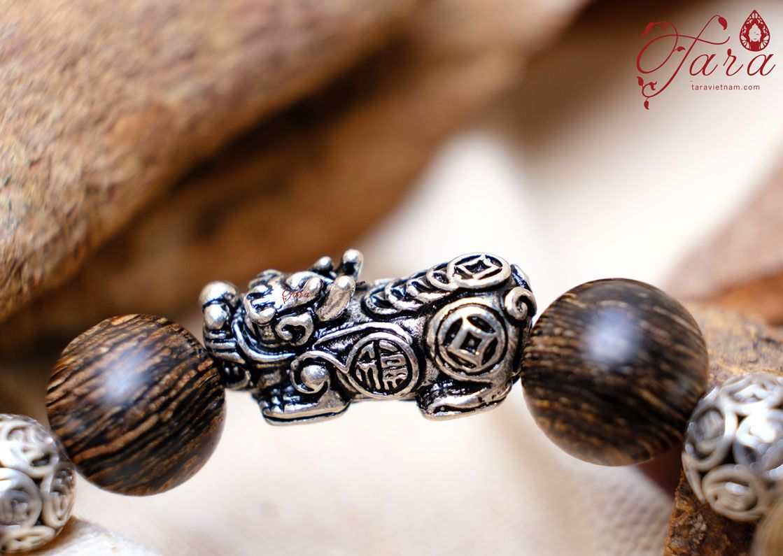 Set vòng tay Trầm Hương mix Charm Tỳ Hưu và Pháp khí Phật Giáo bạc Thái 925