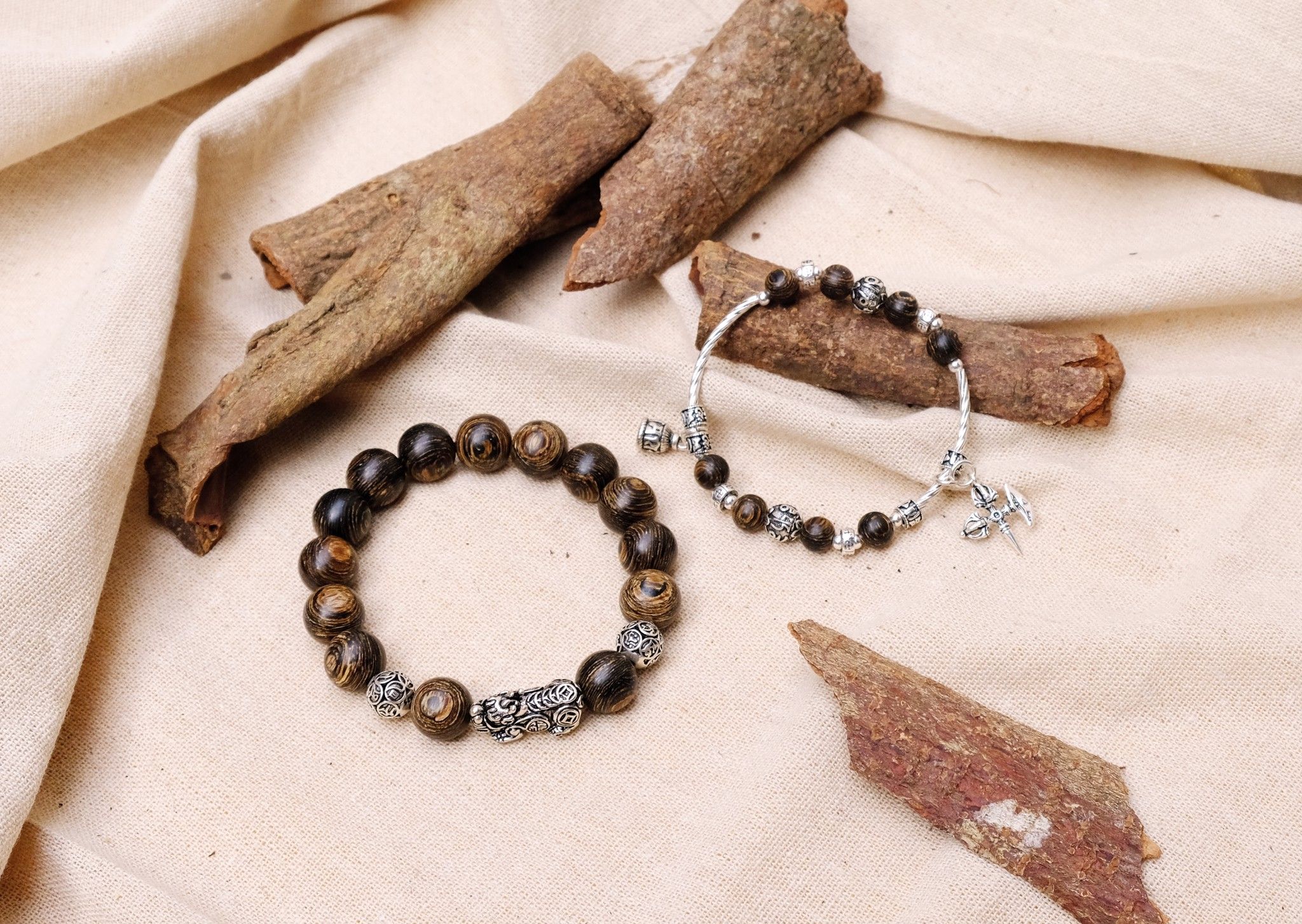 Set vòng tay Trầm Hương mix Charm Tỳ Hưu và Pháp khí Phật Giáo bạc Thái 925