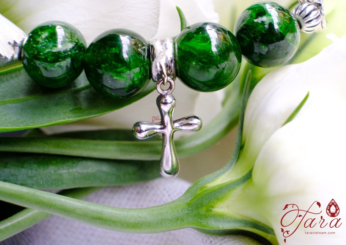 Vòng tay đá Diopsite mix Charm Bạc Cá chép tài lộc