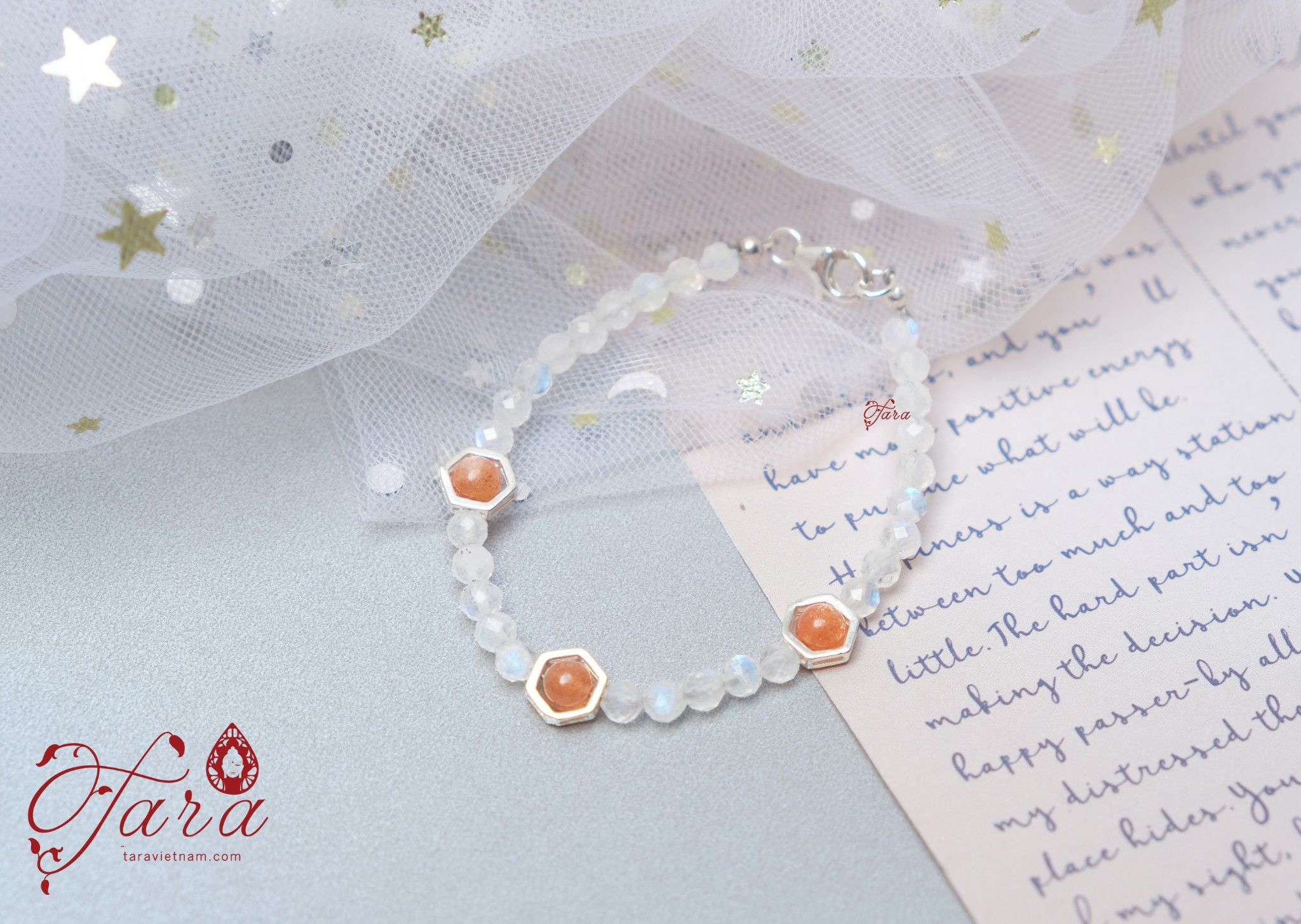 Lắc Moonstone tinh khôi lấp lánh mix Sunstone ấm áp nhiệm màu