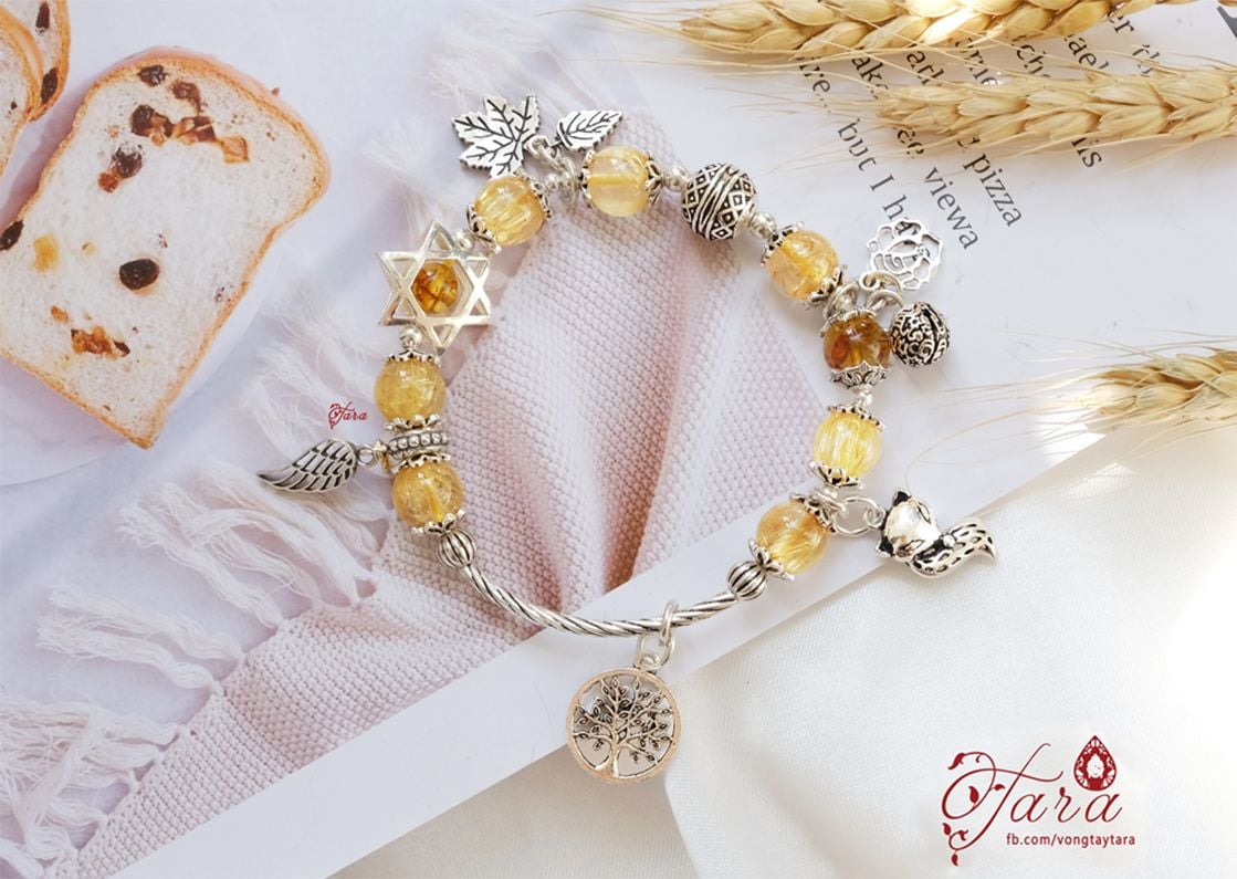 Vòng tay Thạch Anh Tóc VÀng mix Hổ Phách và Charm Bạc Thái 925