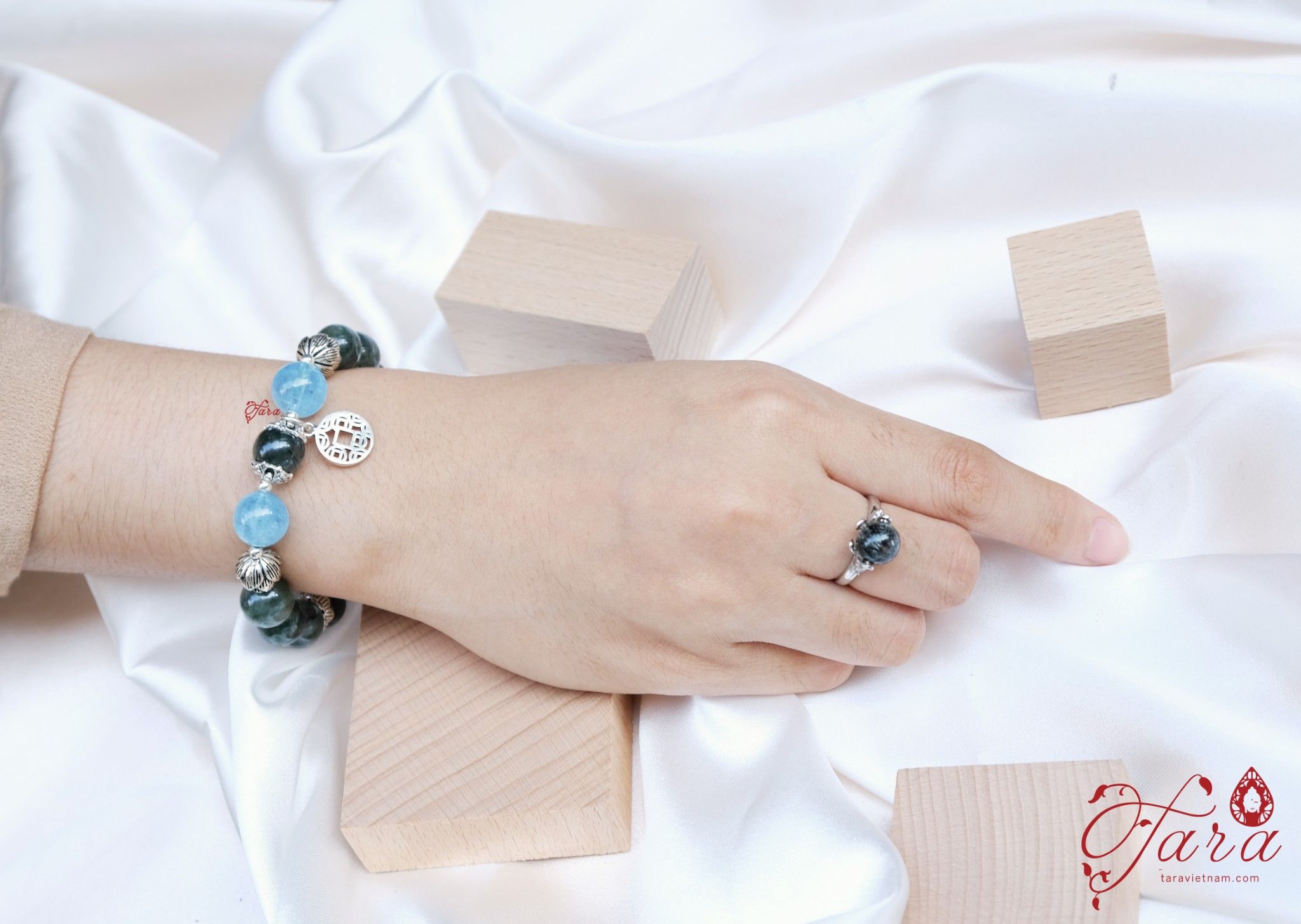 Aquamarine mix Thạch anh tóc xanh- Vòng tay may mắn cho mệnh Mộc