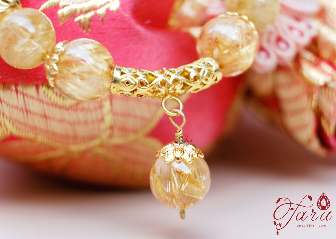Vòng Thạch Anh Tóc Vàng mix Charm Vàng 610