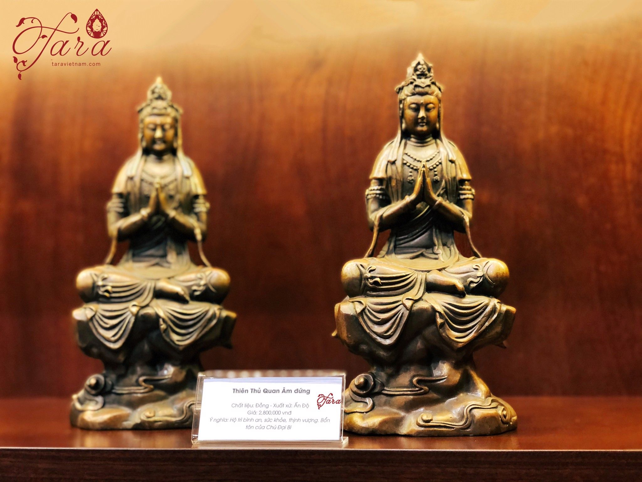 Tượng Quan Âm tự tại