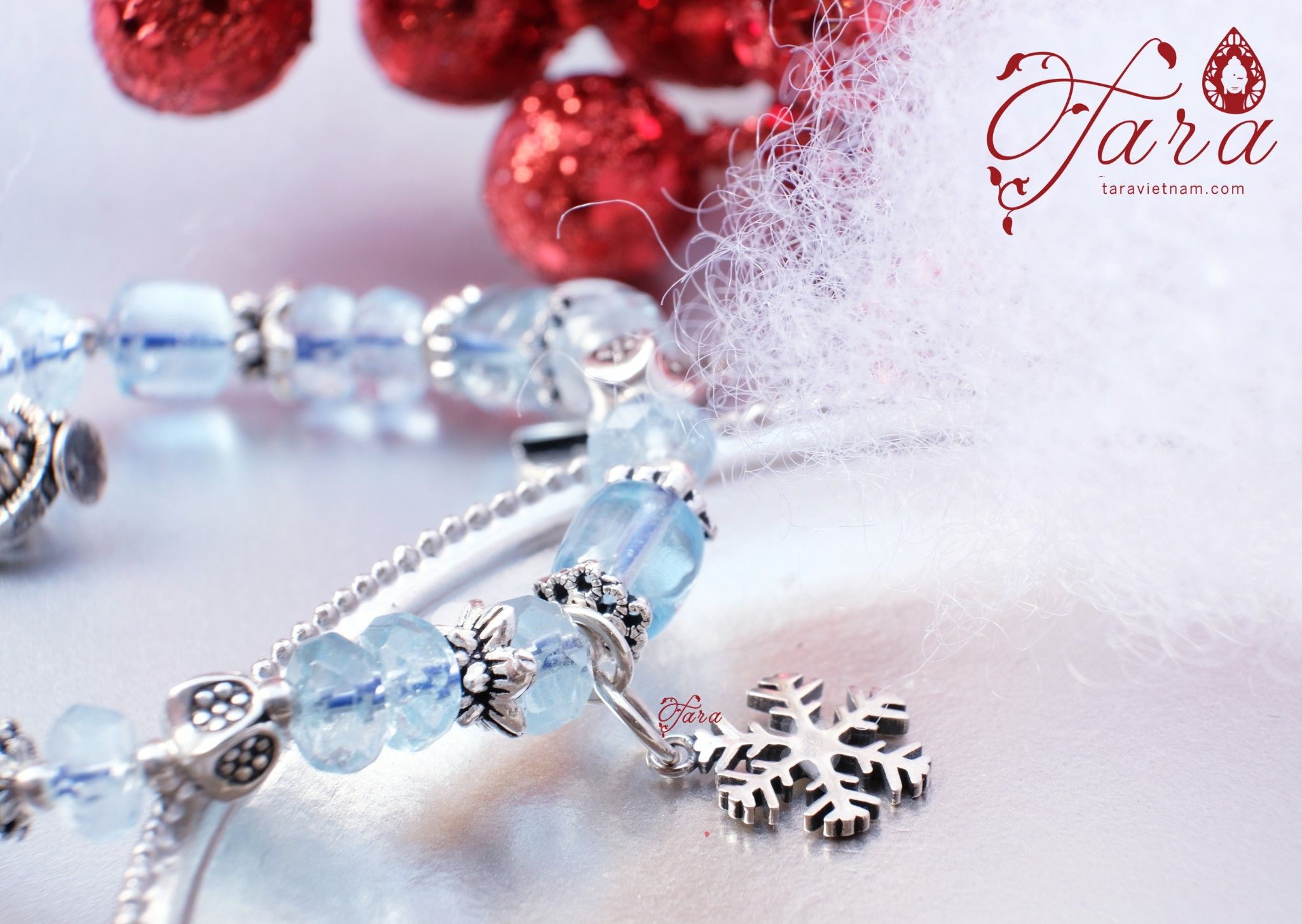 Lắc Topaz trong trẻo mix Charm bạc Thái cao cấp
