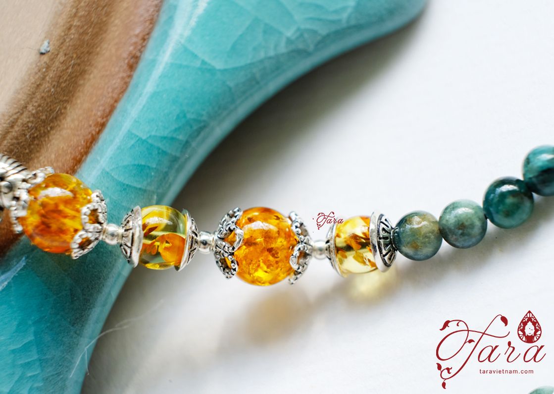Dây chuyền đá Tourmaline tươi vui mix Hổ Phách và Chuông bạc xinh yêu
