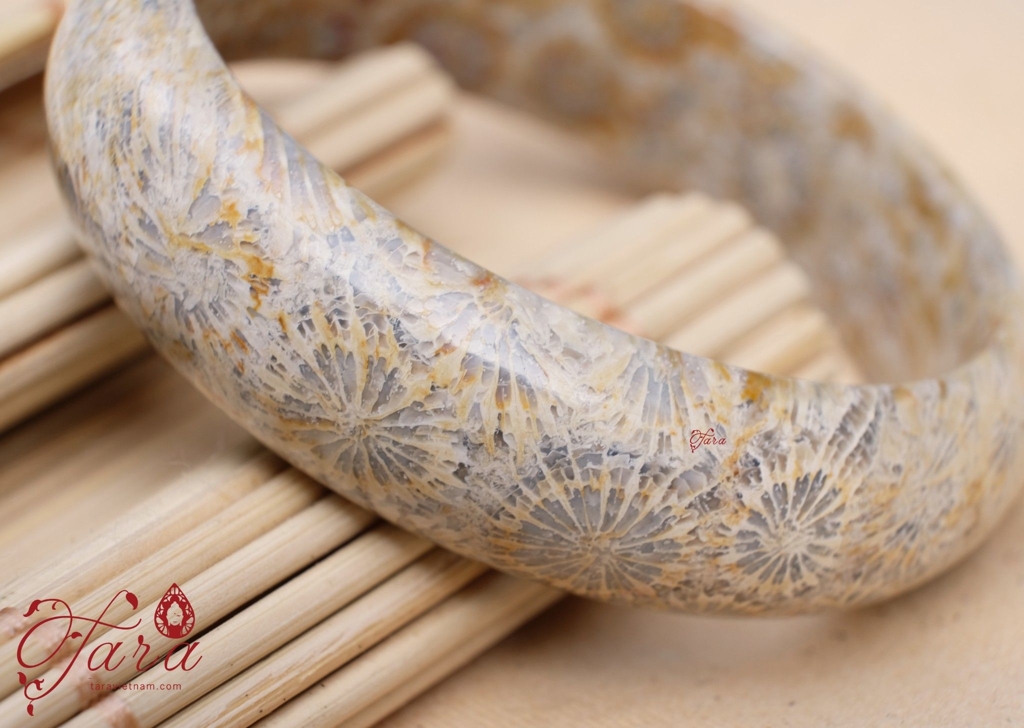 Vòng Bản San Hô Hoá Thạch vân hoa cúc