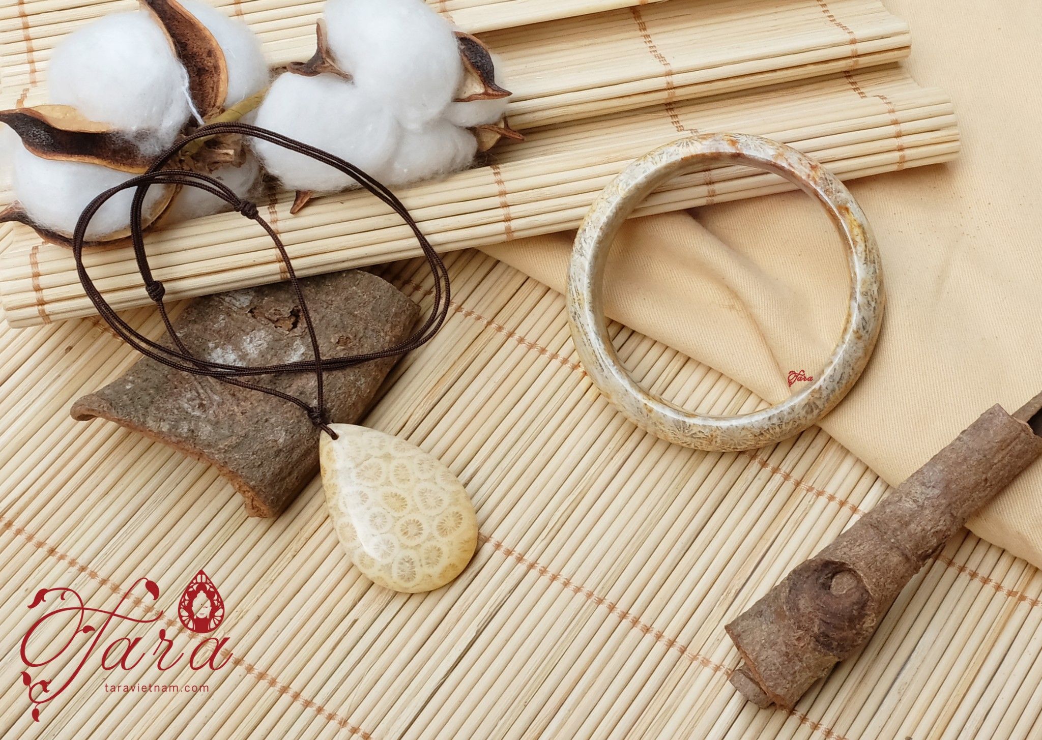 Vòng Bản San Hô Hoá Thạch vân hoa cúc