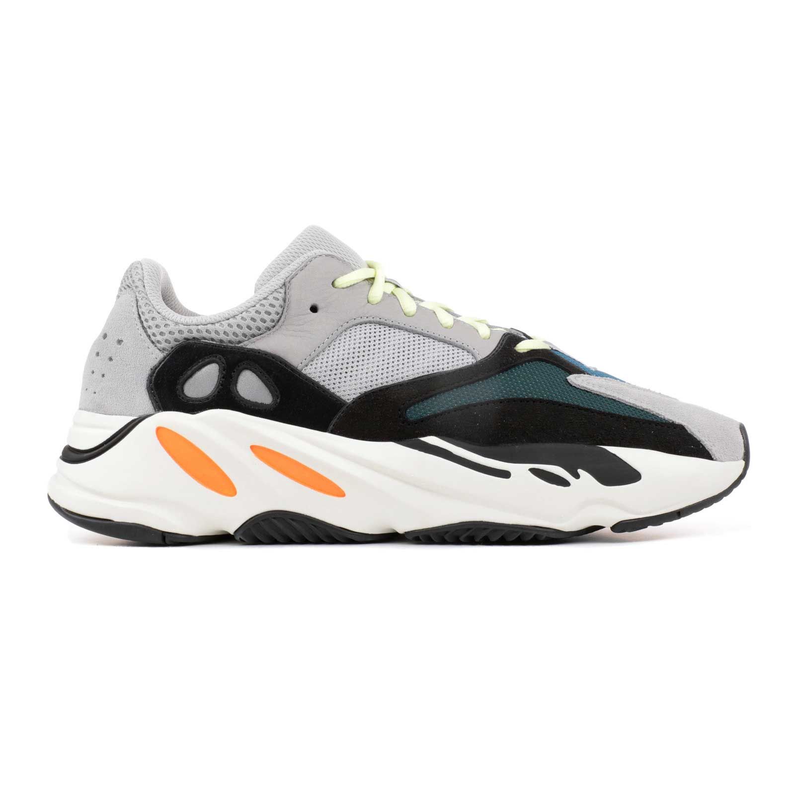  Adidas Yeezy Boost 700 