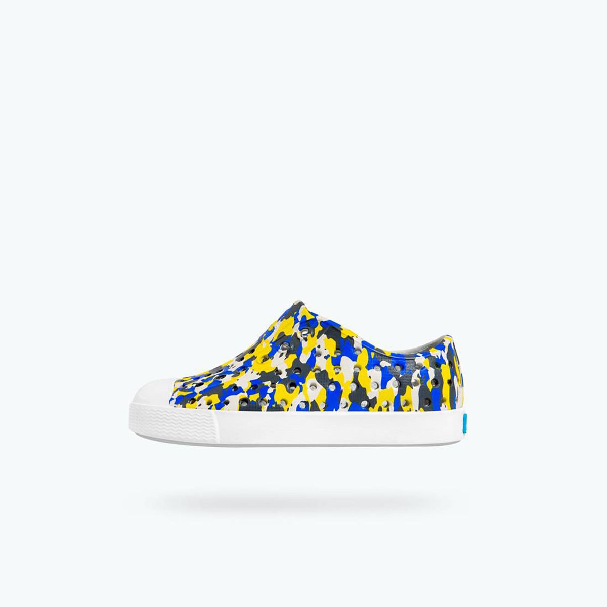 Giày native j jefferson print junior (12100101) mist grey/ shell white/ konpeito