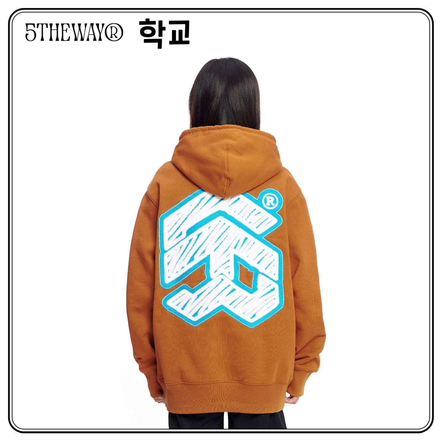  Áo Hoodie Unisex 5THEWAY® /sketch/ Embroider Traditional Fit Hoodie 