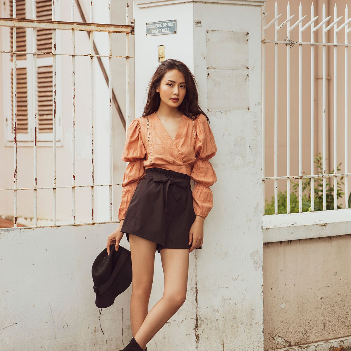 Inez short