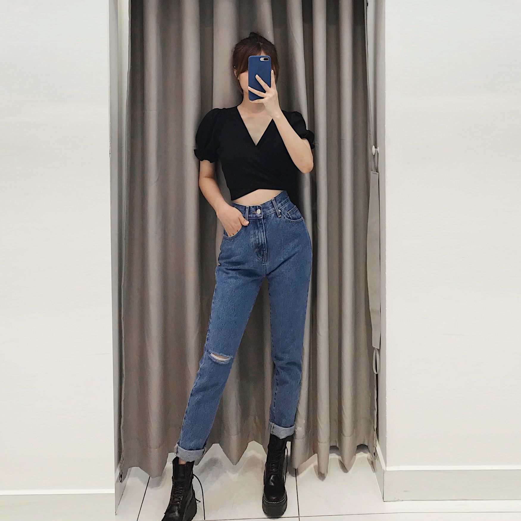 Cut-Out Jeans