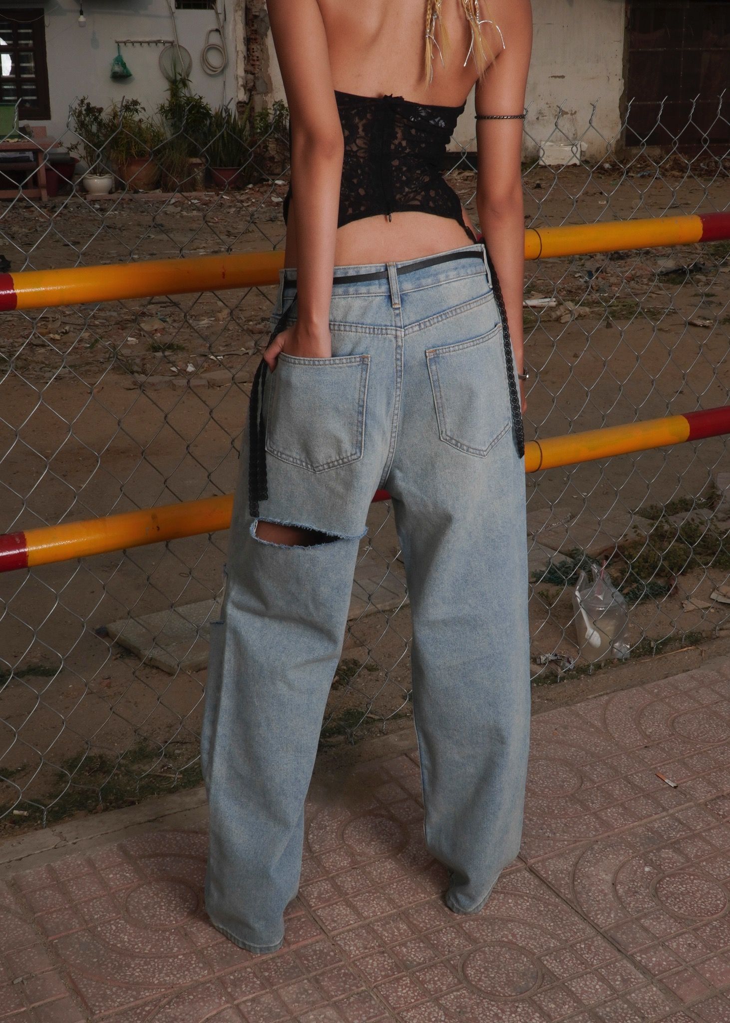 Destroyed Wide Leg Jeans