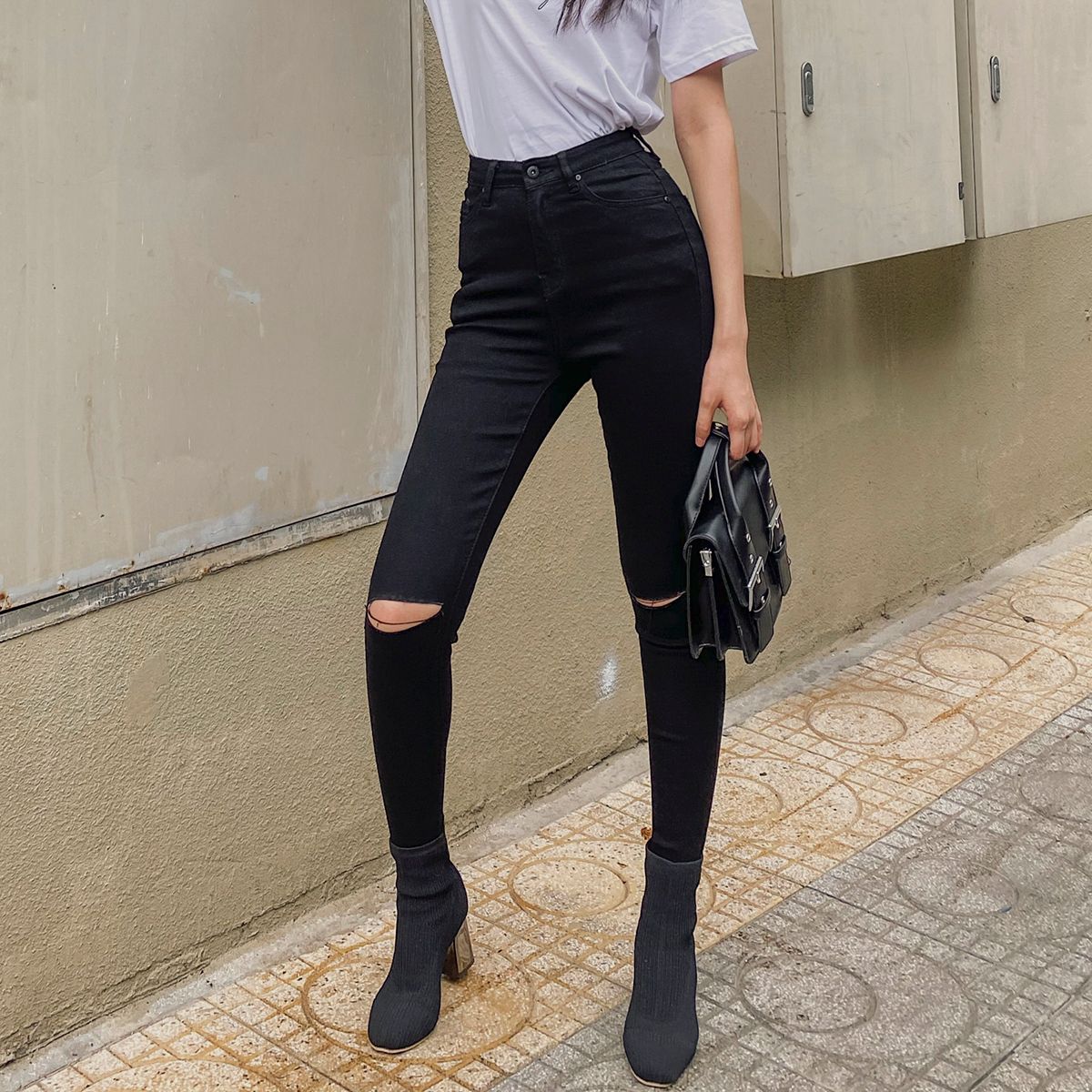 Ripped Skinny Jeans