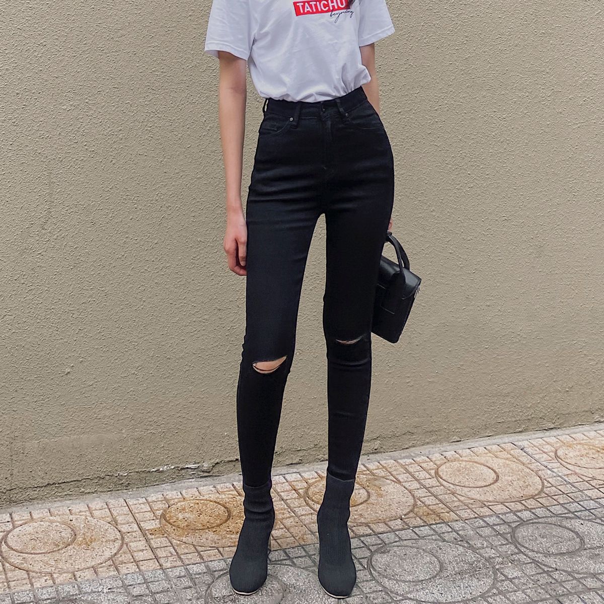 Ripped Skinny Jeans