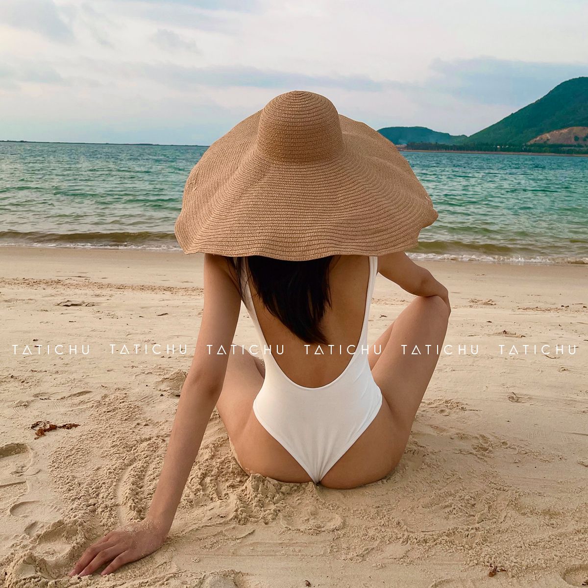 Oval Neck Swimsuit