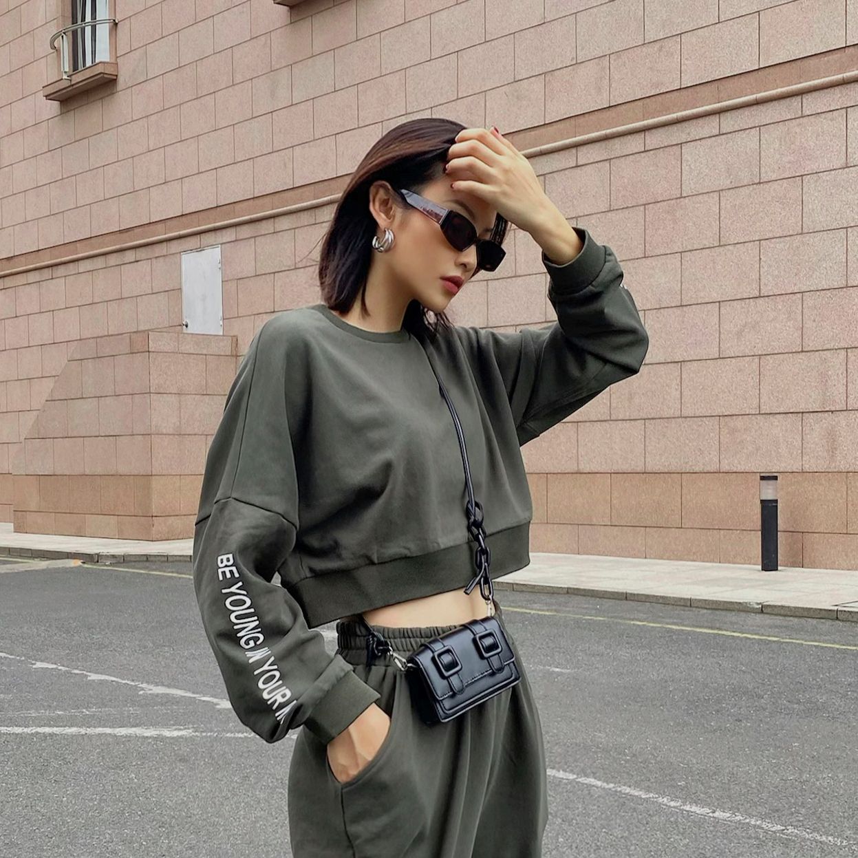 Beyoung Croptop (Áo)
