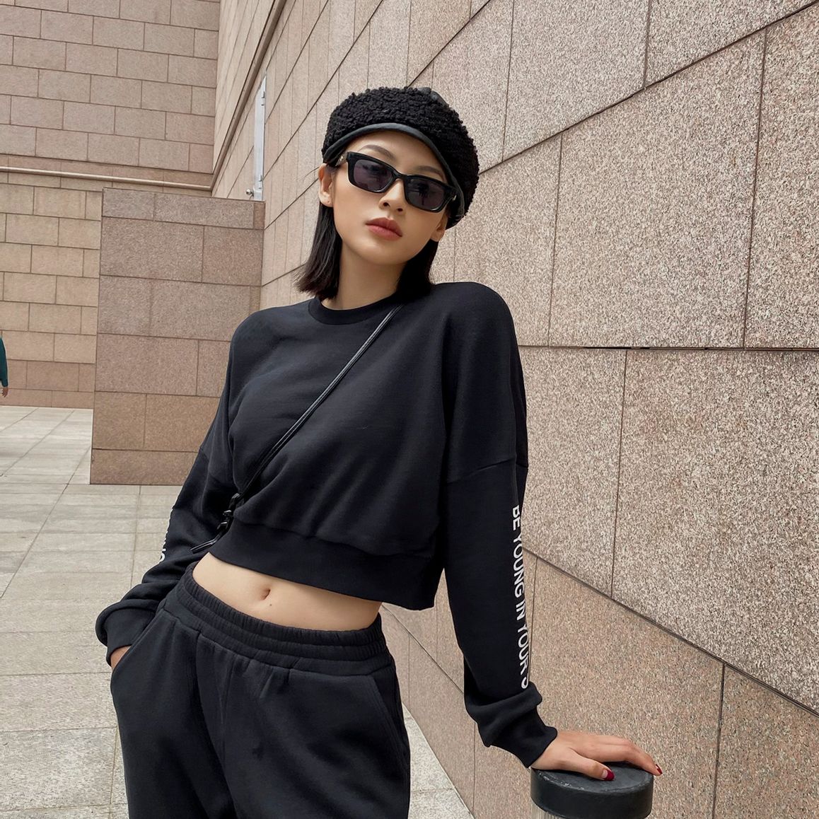 Beyoung Croptop (Áo)