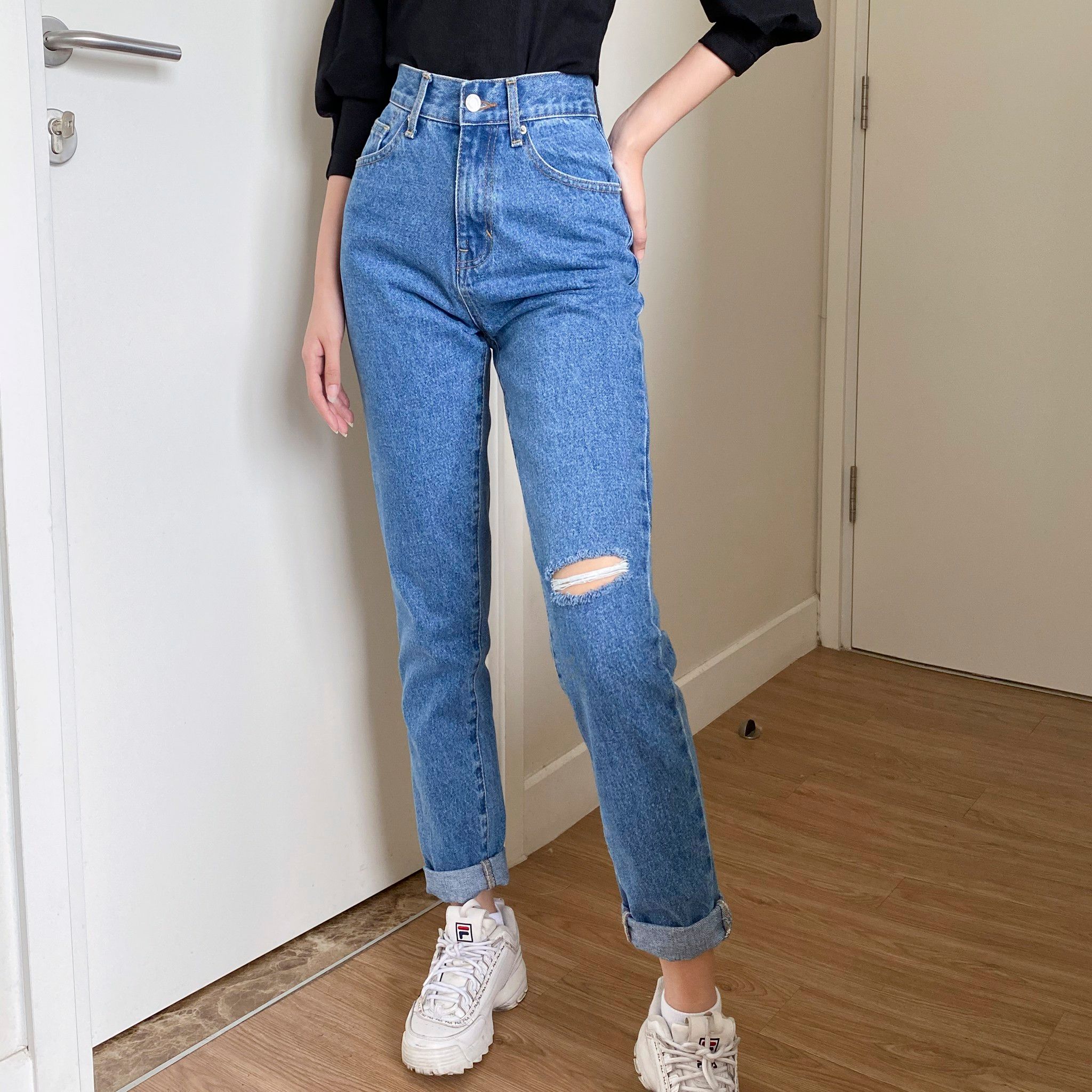 Cut-Out Jeans
