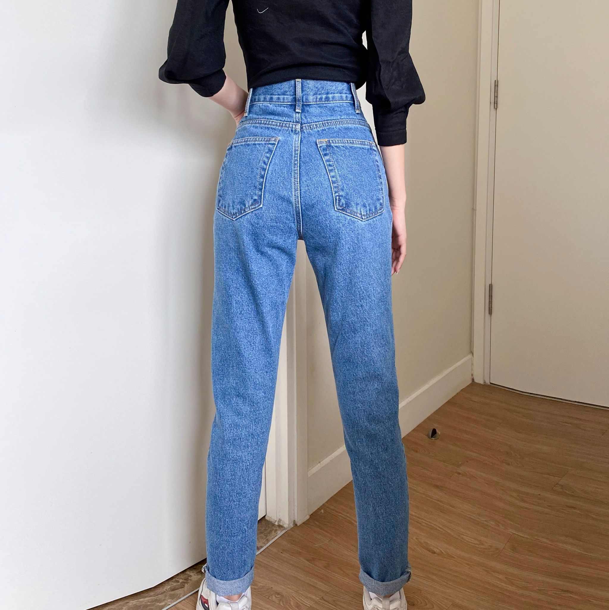 Cut-Out Jeans