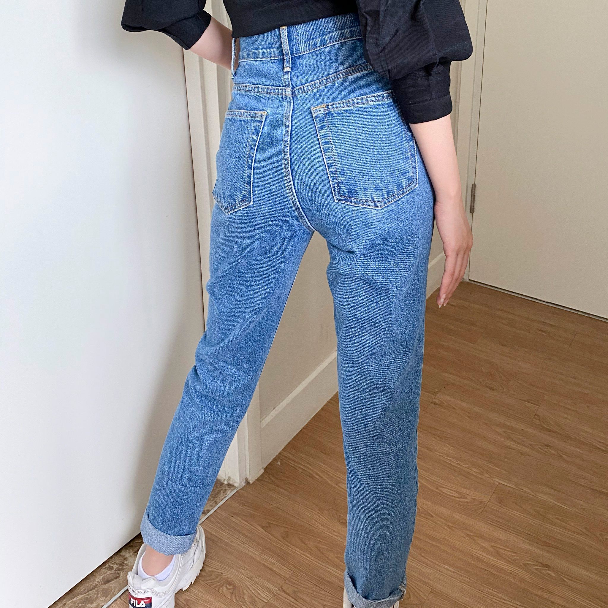 Cut-Out Jeans