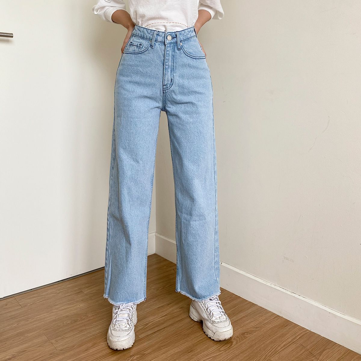 Wide Leg Jeans