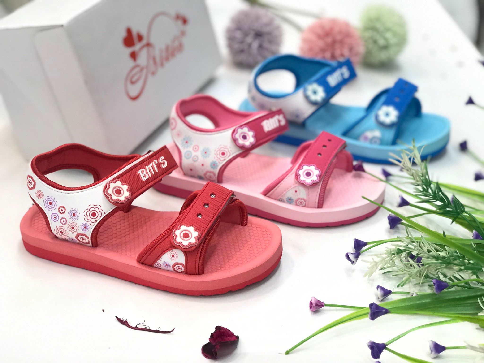 Sandals bé gái quai dán ( size 24 - 33 )-SXG028300