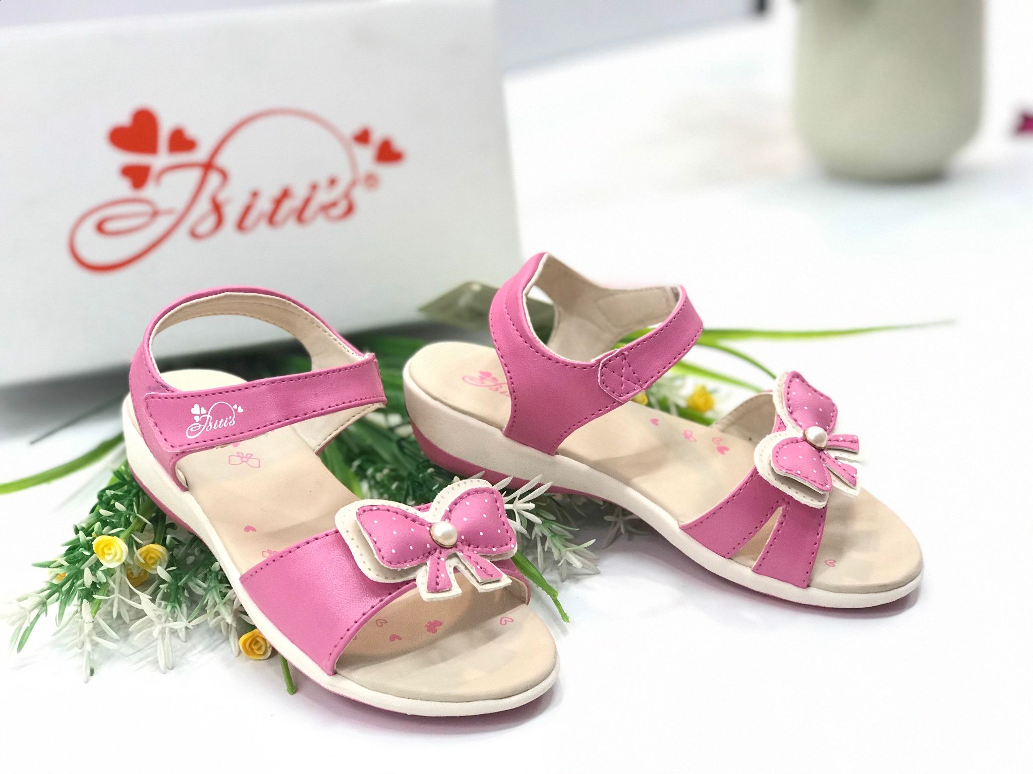 Sandals bé gái quai dán ( size 24 - 30 )-DTG001200
