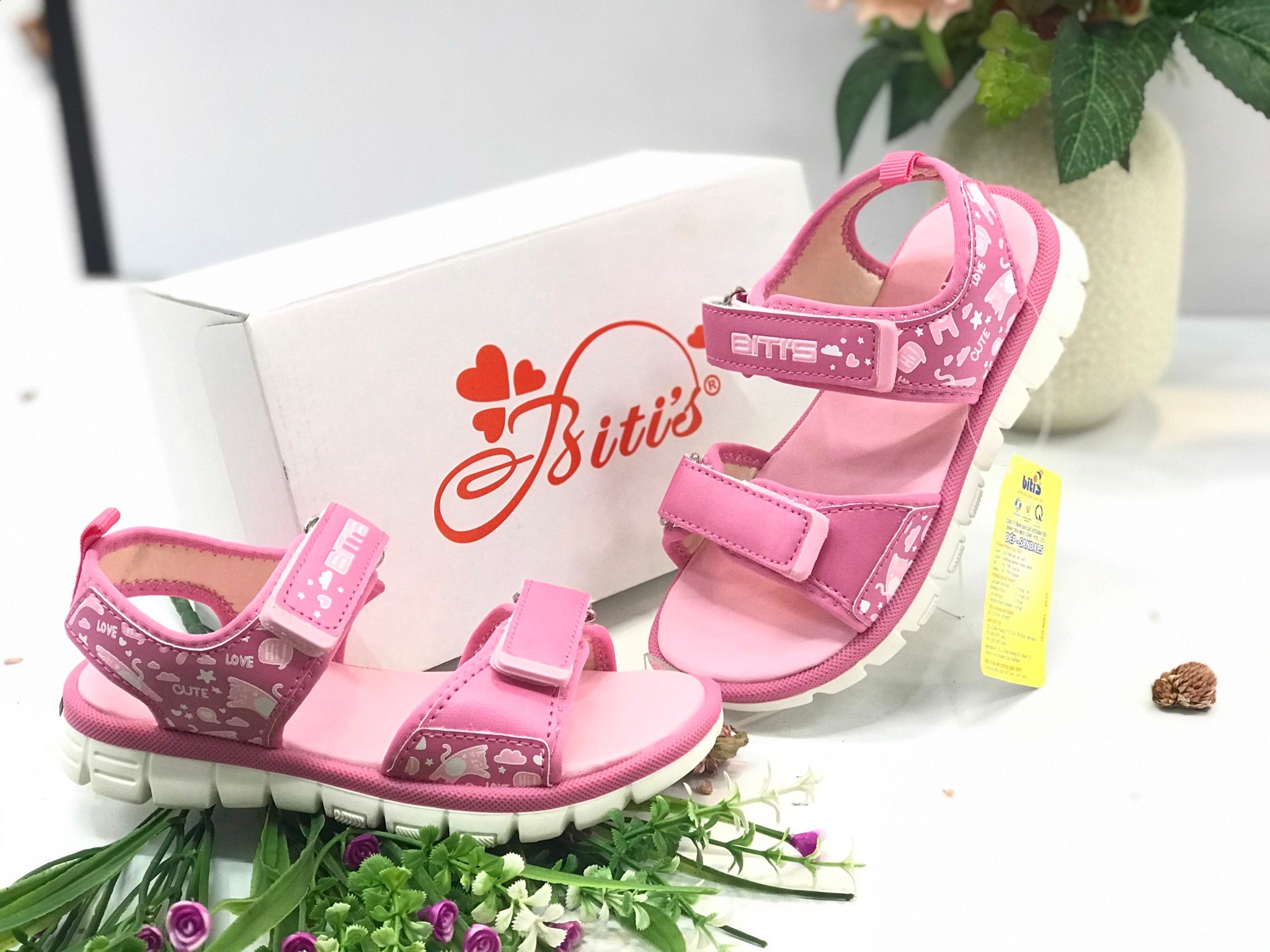 Sandals bé gái quai dán ( size 29 - 35 )-DTG001000