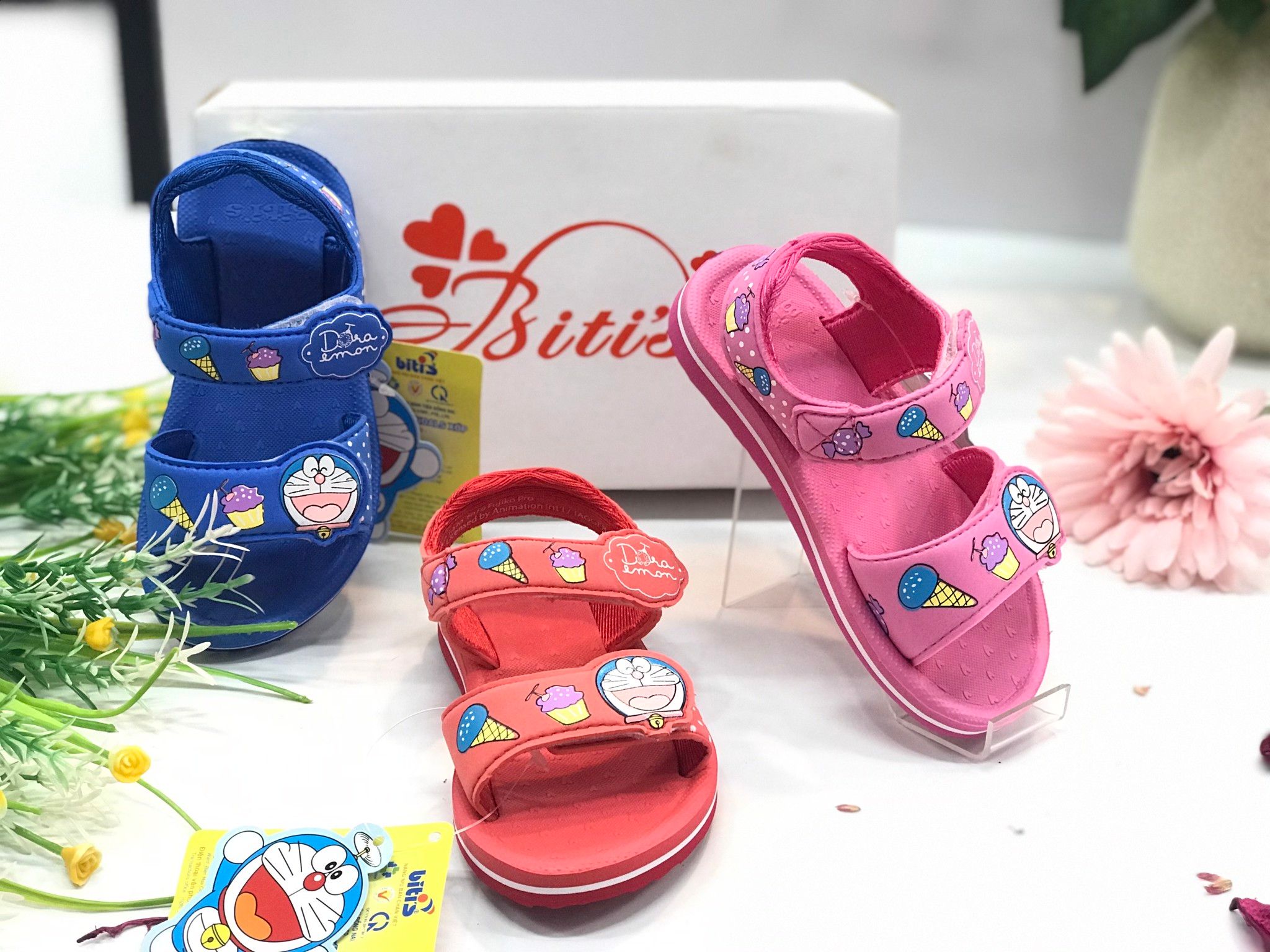 Sandals bé gái quai dán ( size 24 - 33 )-DXG001022