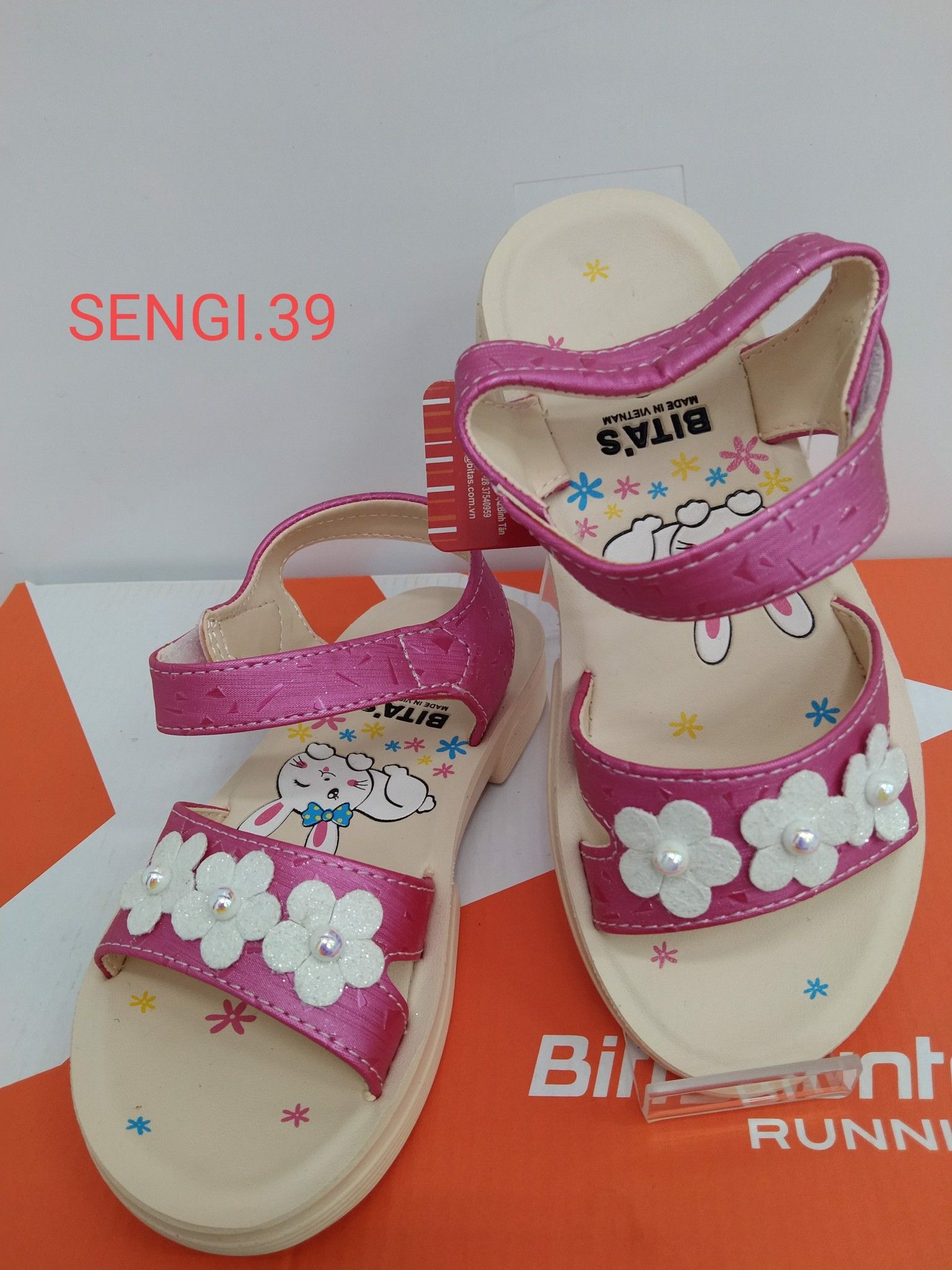 Sandals bé gái quai dán ( size 25 - 30 )-SENGI.39